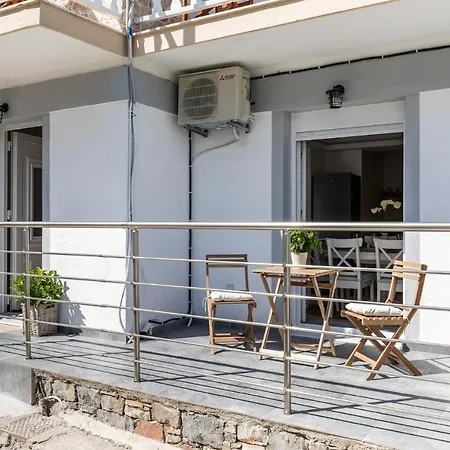 Apartment Sea Escape - Comfort Meets Island Charm *